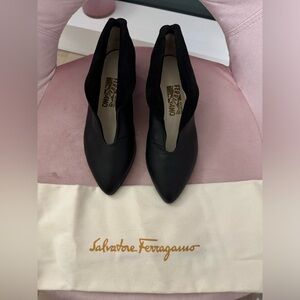NWT Salvatore Ferragamo Adal Black Leather shoes